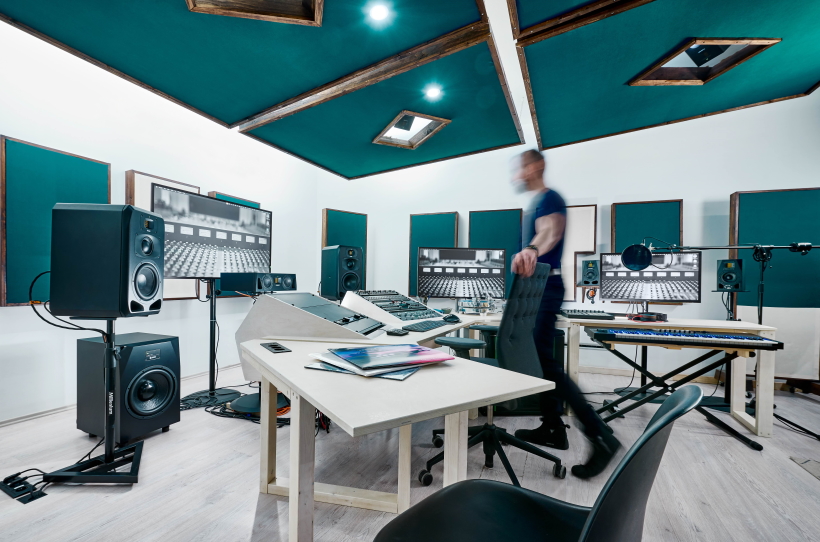 ADAM Audio Dolby FeinklangMastering