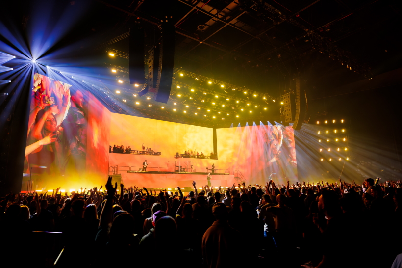 MartinAudio Wavefront BSW Arena c OliverToth