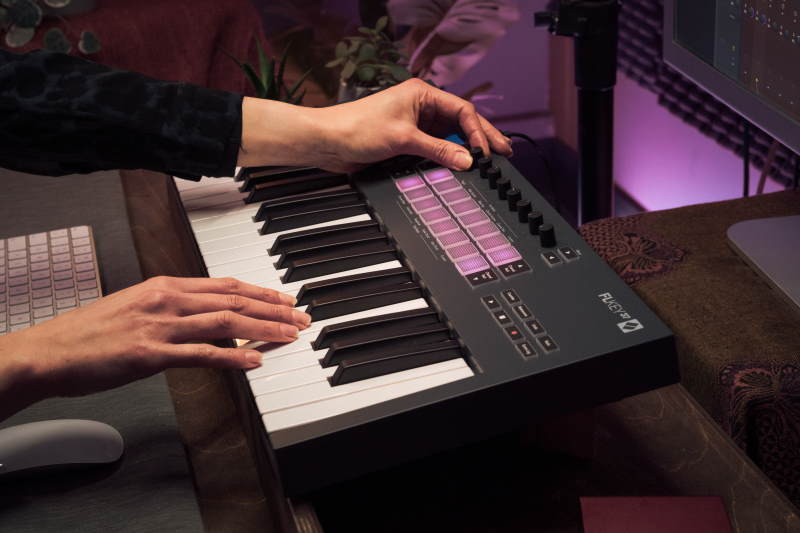 Novation FLkey 37 close