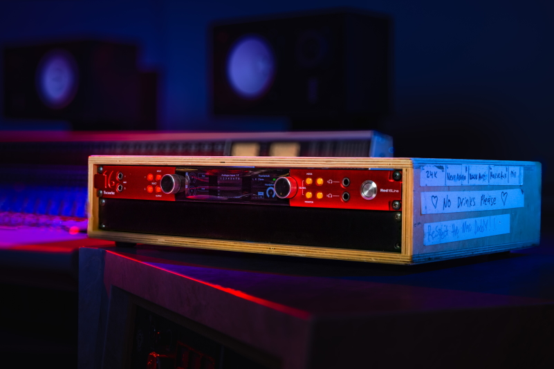 Focusrite ElectricFeel Red16Line